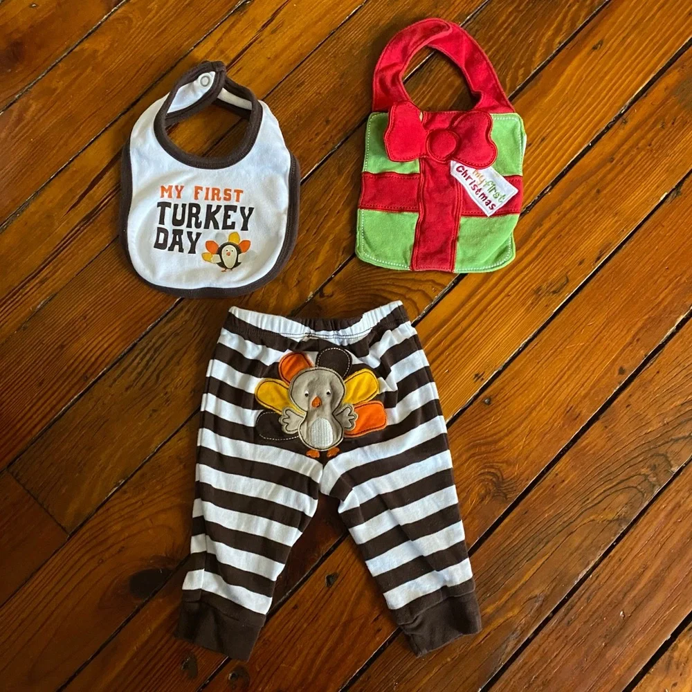 🧩 3/$20 My First Thanksgiving & Christmas Bibs & Bottoms Size 3 Months/ OS